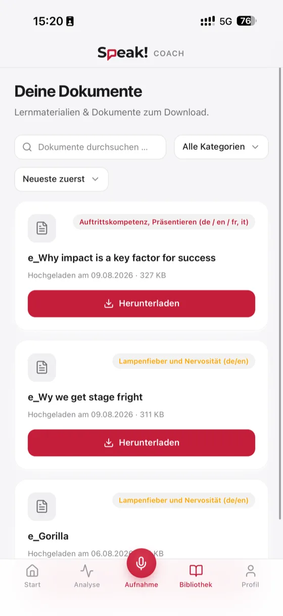 Espace documents de l’application avec des supports pédagogiques téléchargeables, filtrables par catégorie.